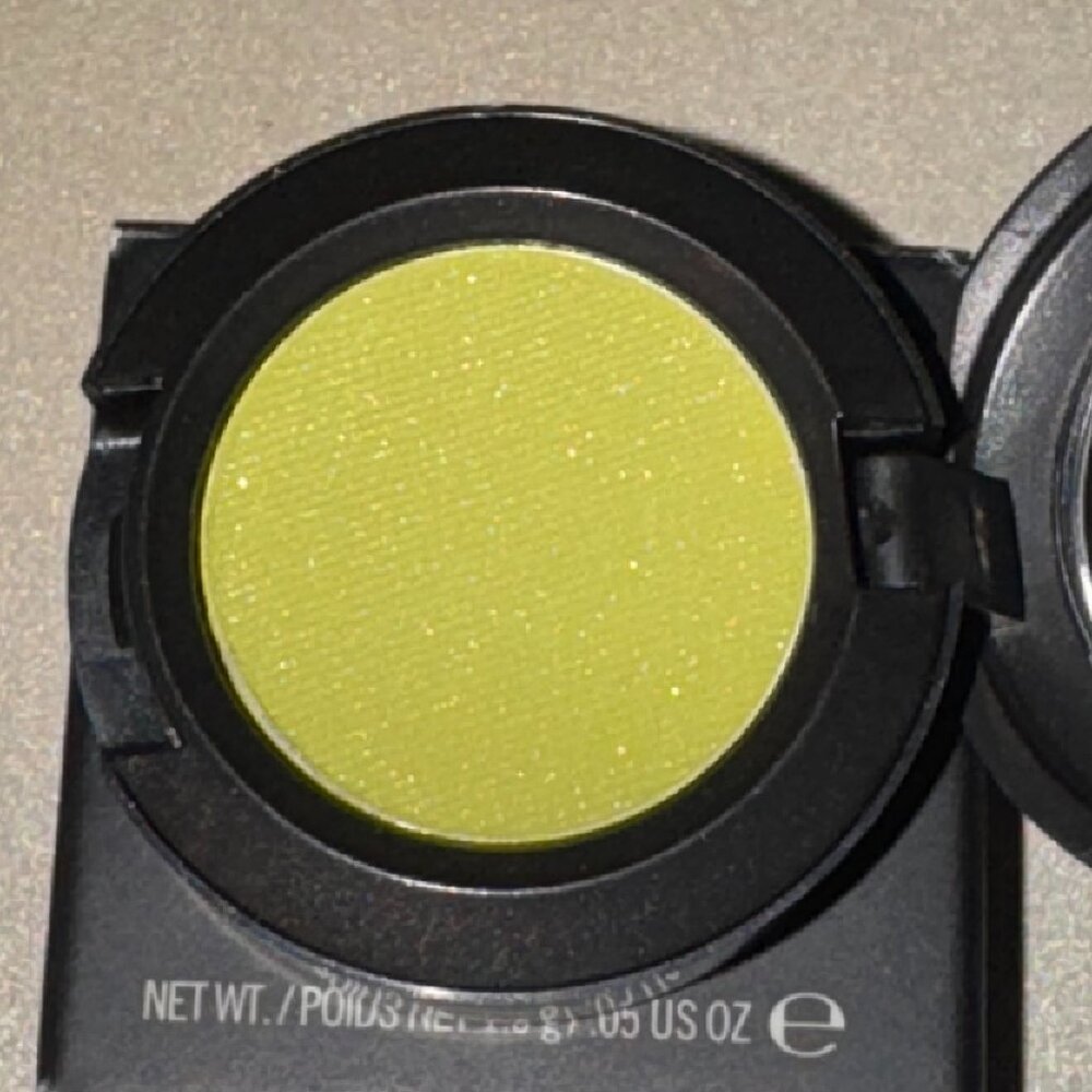 MAC Bitter Eyeshadow